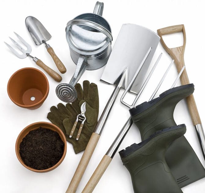 clean garden tools